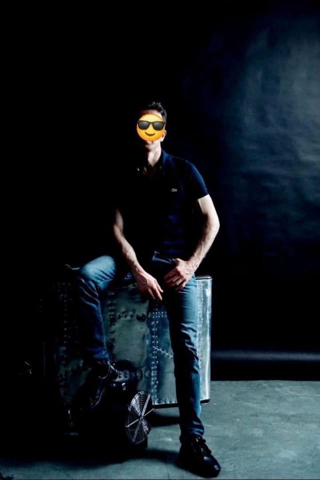 Мужчина Robert Центр